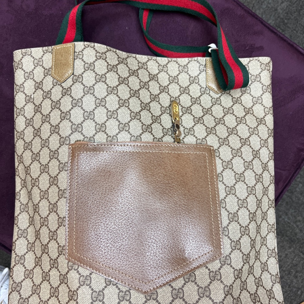 Guccis bag beautiful great condition & ready to sell; fits any style you desire